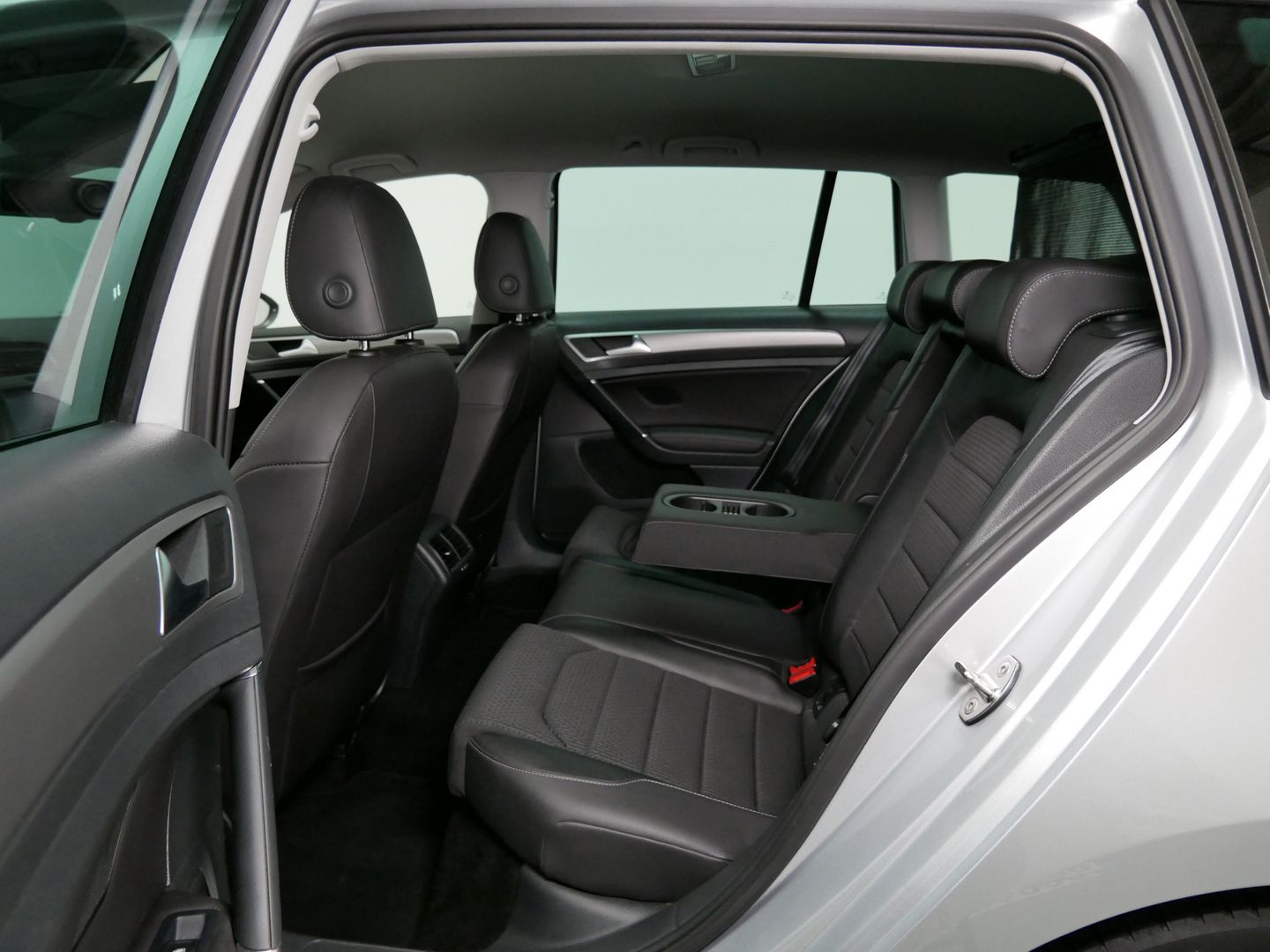 Volkswagen Golf 2.0 TDI/TAŽNÉ/XENON/ATRAKTIVNÍ/NAVI/MASÁŽ/DPH