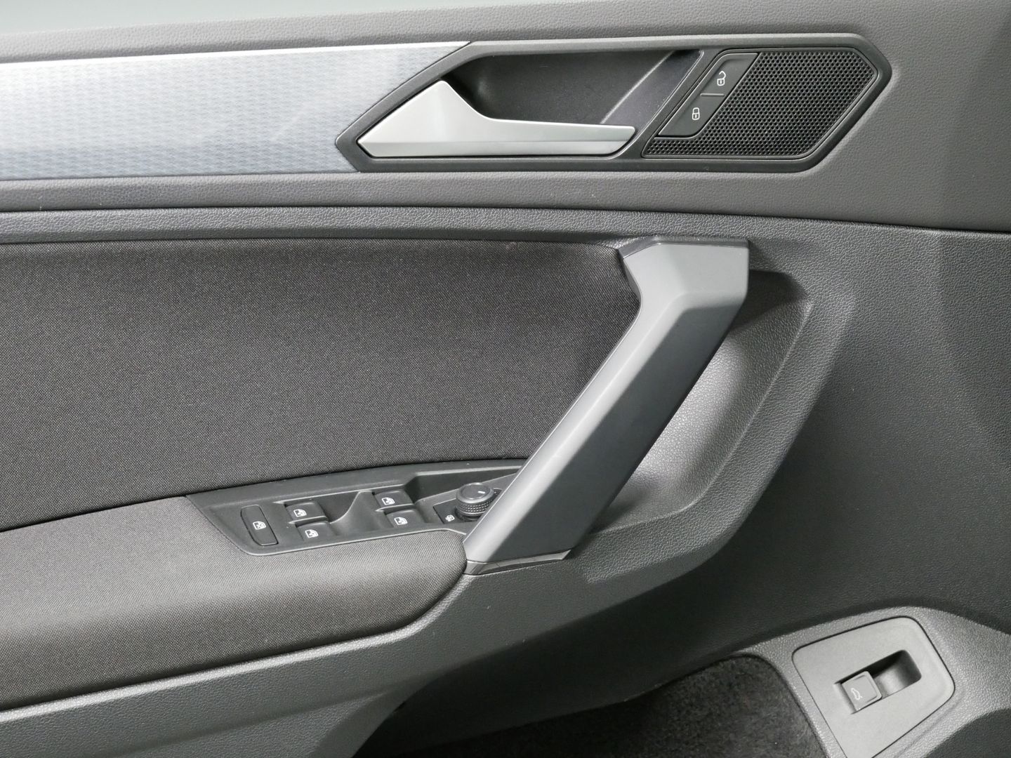 Volkswagen Tiguan 1.5 TSI/110kW/DSG/TAŽNÉ/EL.VÍKO/LED/NAVI/DPH