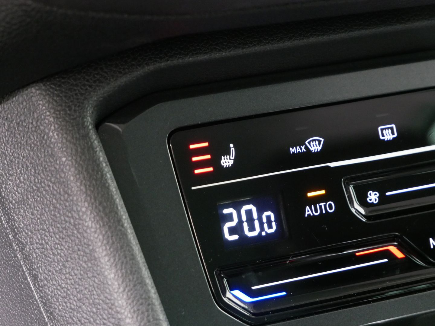 Volkswagen Tiguan 1.5 TSI/110kW/DSG/TAŽNÉ/EL.VÍKO/LED/NAVI/DPH