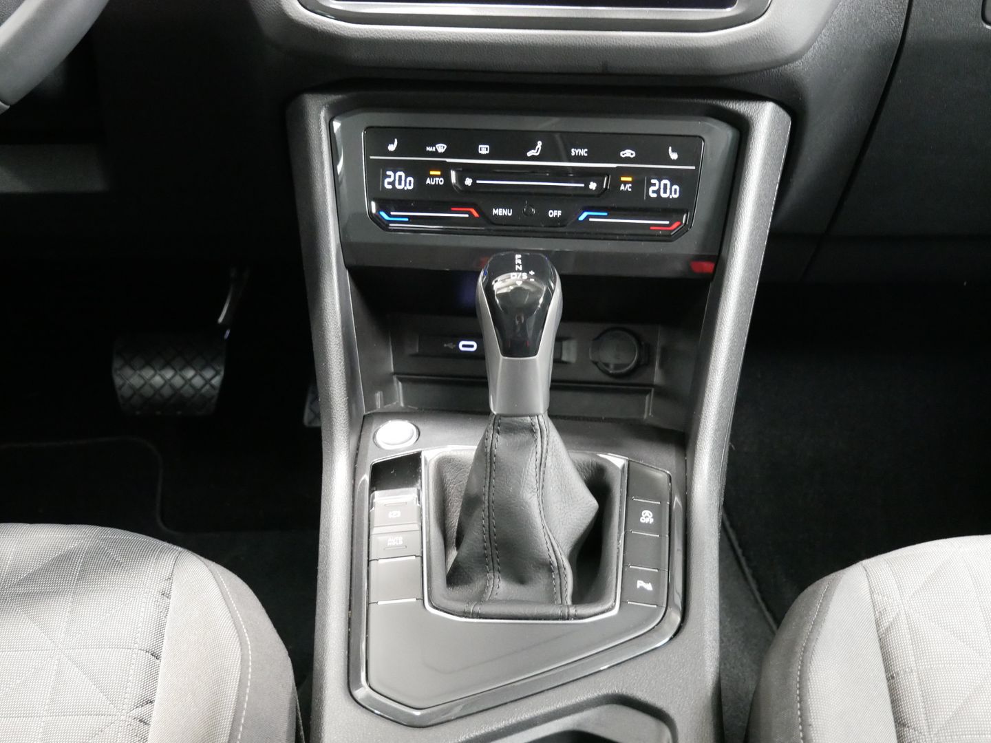 Volkswagen Tiguan 1.5 TSI/110kW/DSG/TAŽNÉ/EL.VÍKO/LED/NAVI/DPH