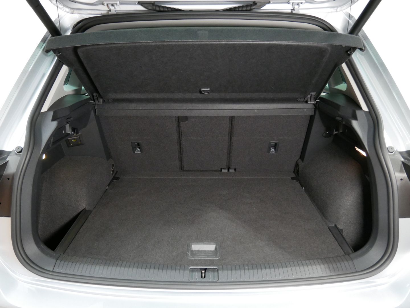 Volkswagen Tiguan 1.5 TSI/110kW/DSG/TAŽNÉ/EL.VÍKO/LED/NAVI/DPH