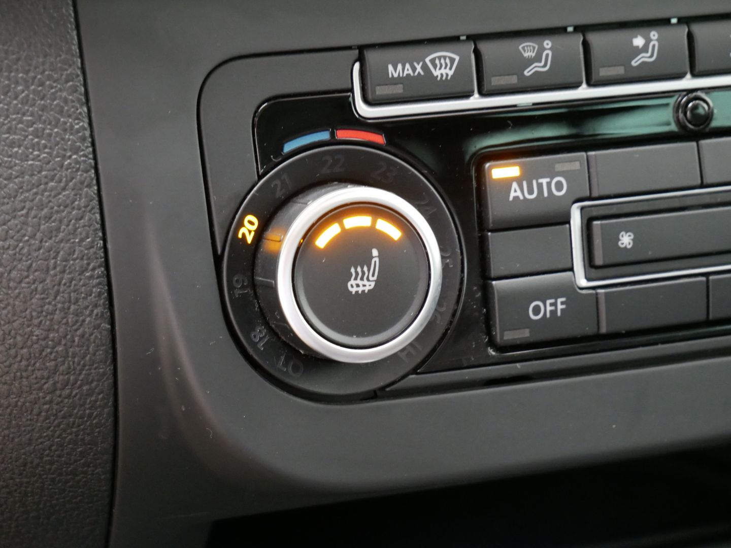 Volkswagen Tiguan 103kW/DSG/4x4/PANO/NovéROZVODY/SPORT