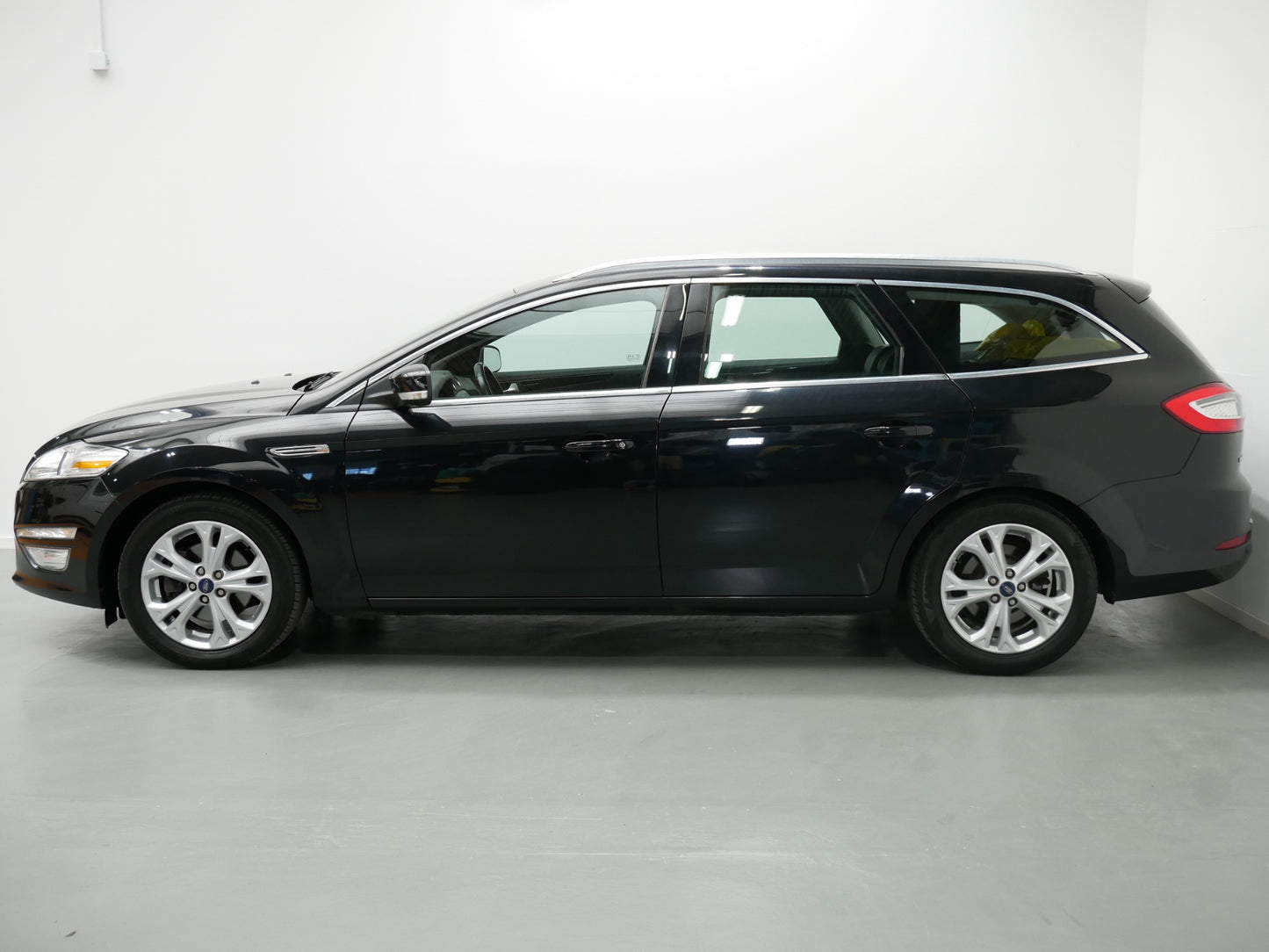 Ford Mondeo 2.0 TDCI/103kW/AUTOMAT/TITANIUM/KAMERA