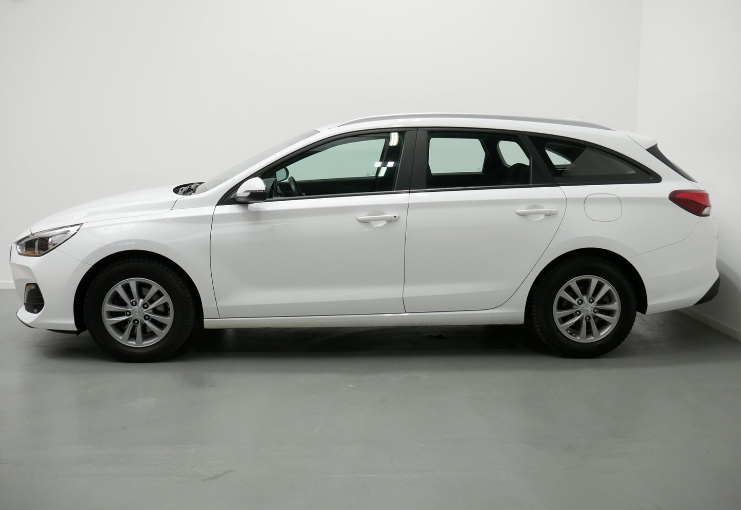Hyundai i30 1.6 CRDI/85kW/SERVIS/DPH/KAMERA/TEMPOMAT/CZ