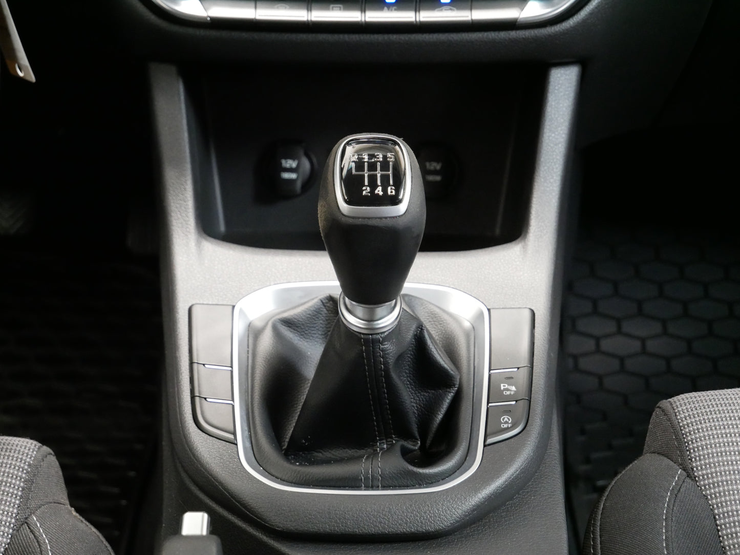 Hyundai i30 1.6 CRDI/85kW/SERVIS/DPH/KAMERA/TEMPOMAT/CZ