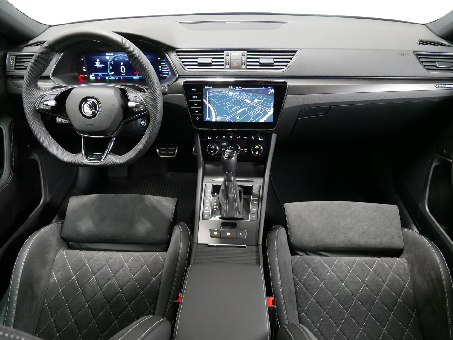 Škoda Superb iV iV 1.4 TSI 160 kW Sportline