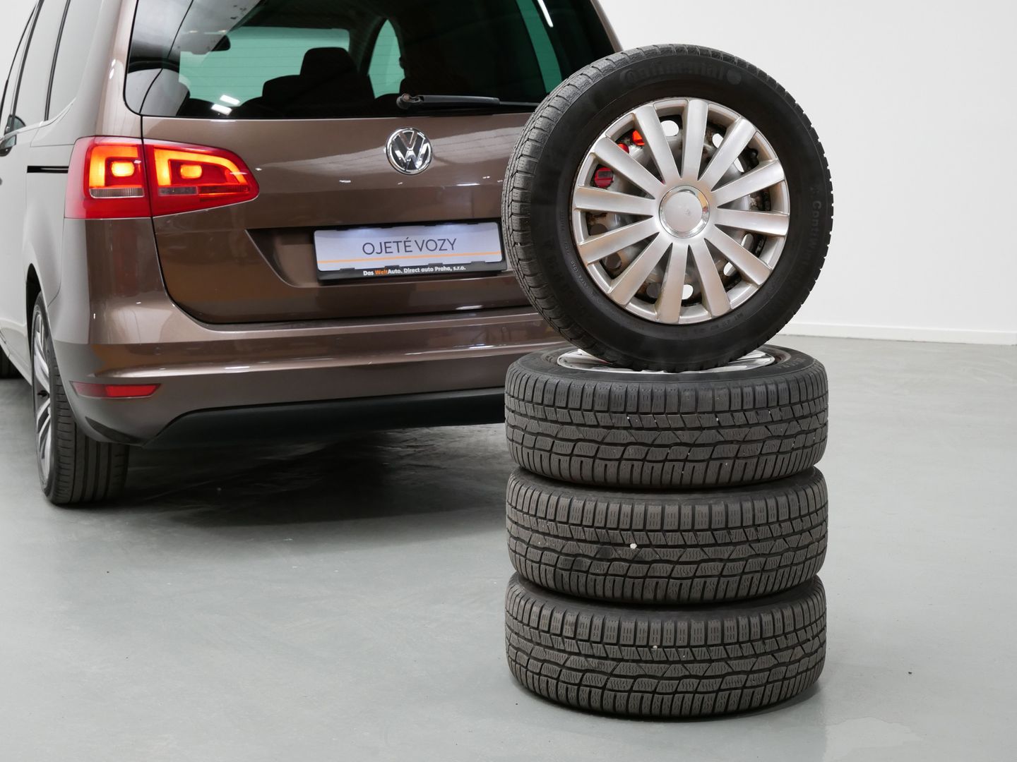 Volkswagen Sharan 2.0 TDI/125kW/DSG/DYNAUDIO/NAVI/EL.VÍKO+DVEŘE/NAVI