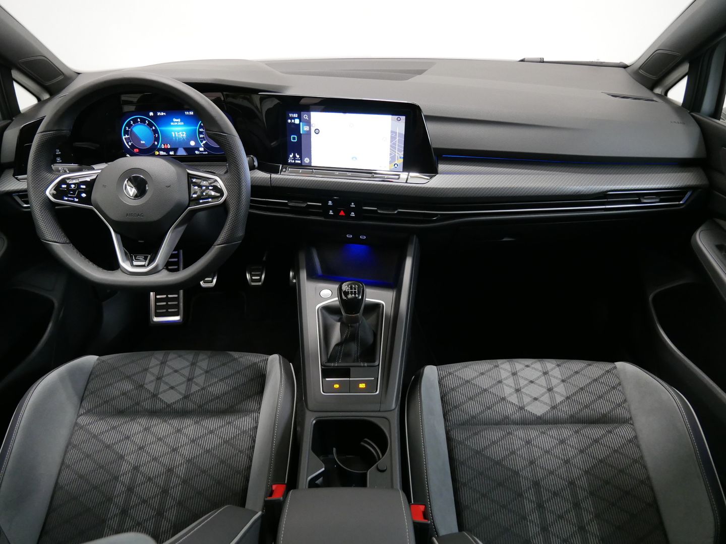 Volkswagen Golf 1.5 TSI/110 kW/R-LINE/PANO/LED/CZ/DPH