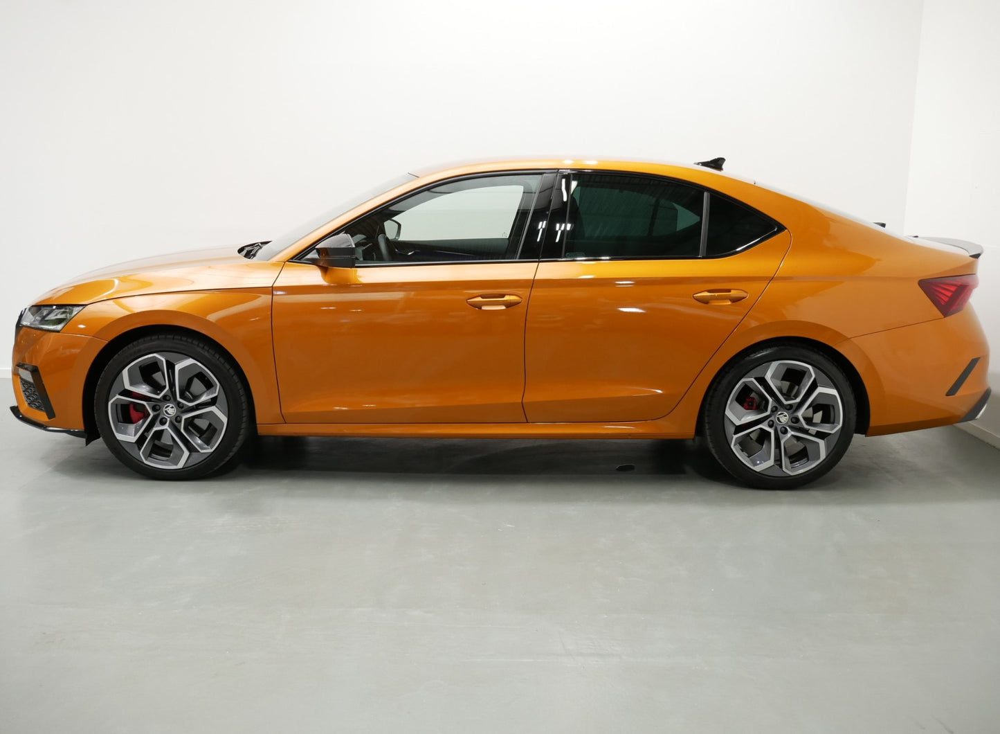 Škoda Octavia RS RS 180 kW/TAŽNÉ/MATRIX/DCC/DPH/CANTON/Sport.SEDÁKY