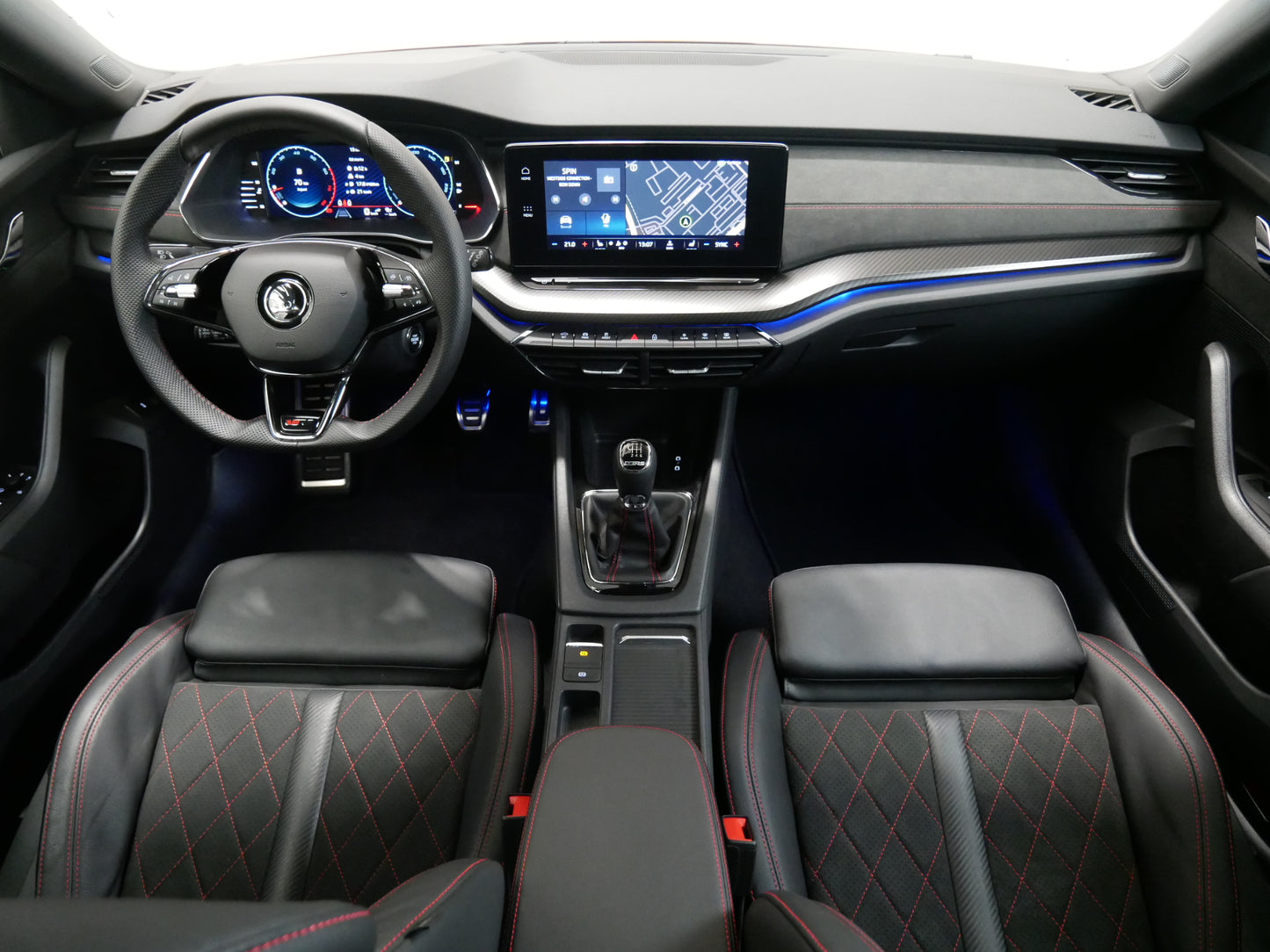 Škoda Octavia RS RS 180 kW/TAŽNÉ/MATRIX/DCC/DPH/CANTON/Sport.SEDÁKY