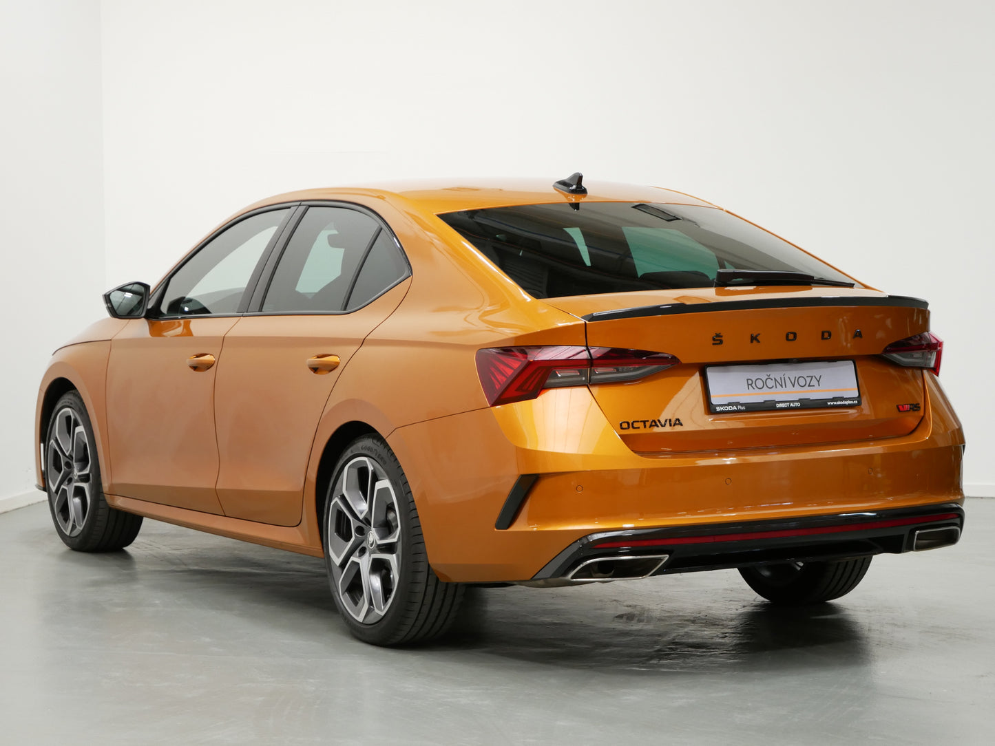 Škoda Octavia RS RS 180 kW/TAŽNÉ/MATRIX/DCC/DPH/CANTON/Sport.SEDÁKY