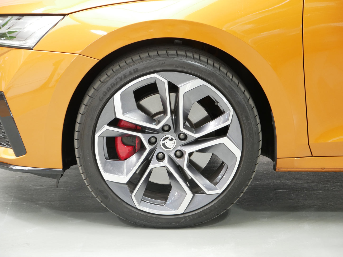 Škoda Octavia RS RS 180 kW/TAŽNÉ/MATRIX/DCC/DPH/CANTON/Sport.SEDÁKY