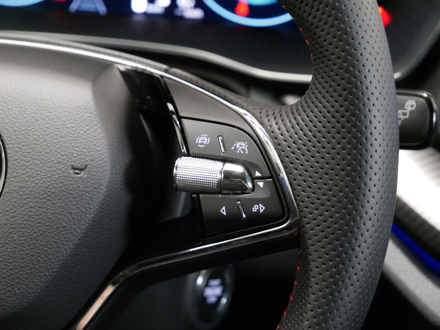 Škoda Octavia RS RS 180 kW/TAŽNÉ/MATRIX/DCC/DPH/CANTON/Sport.SEDÁKY