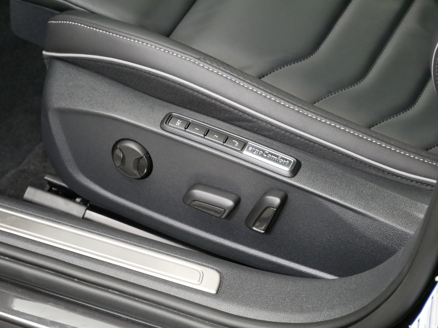 Volkswagen Arteon Shooting Brake DSG/4x4/R-LINE/PANO/TAŽNÉ/WEBASTO/KŮŽE/MASÁŽ