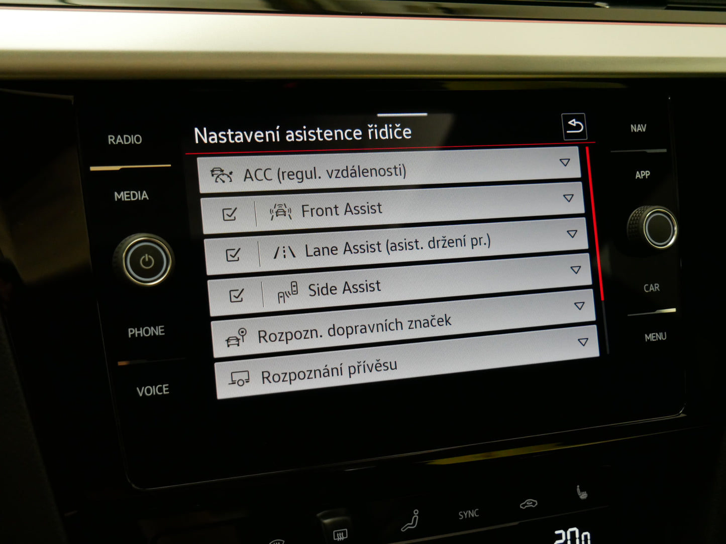 Volkswagen Arteon Shooting Brake DSG/4x4/R-LINE/PANO/TAŽNÉ/WEBASTO/KŮŽE/MASÁŽ