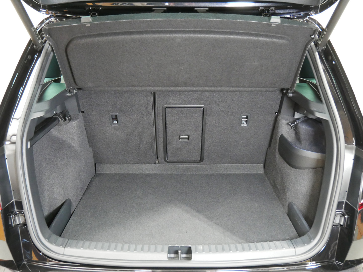 Škoda Karoq DSG/Sportline/WEBASTO/KAMERA