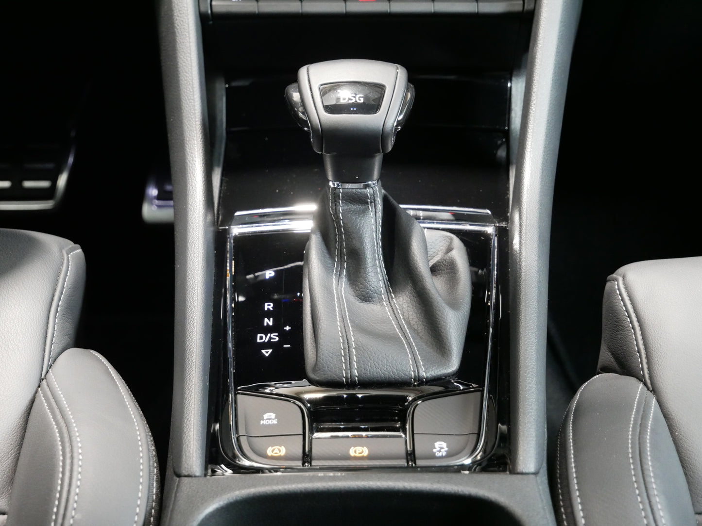 Škoda Karoq DSG/Sportline/WEBASTO/KAMERA