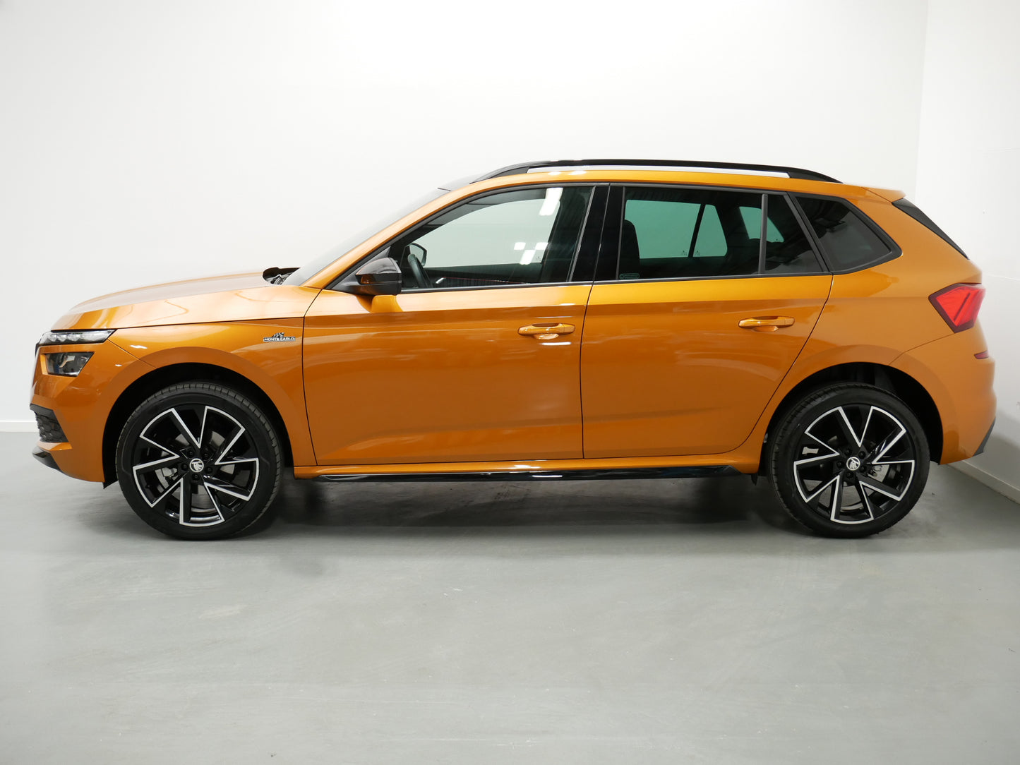 Škoda Kamiq DSG/MonteCarlo/PANORAMA/KAMERA/CZ/DPH