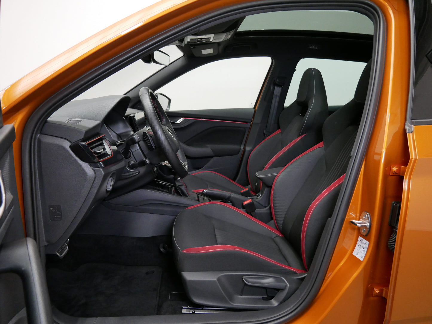 Škoda Kamiq DSG/MonteCarlo/PANORAMA/KAMERA/CZ/DPH