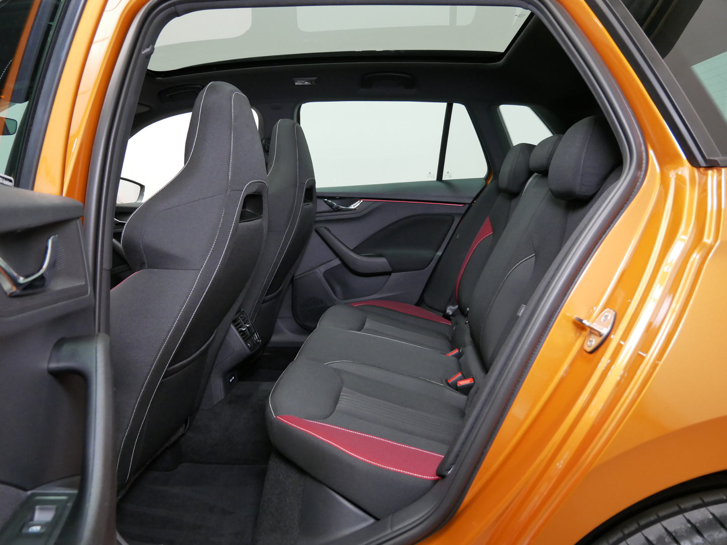 Škoda Kamiq DSG/MonteCarlo/PANORAMA/KAMERA/CZ/DPH
