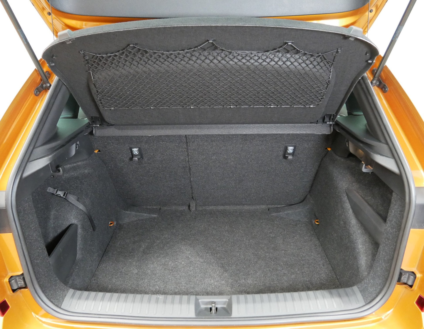 Škoda Kamiq DSG/MonteCarlo/PANORAMA/KAMERA/CZ/DPH