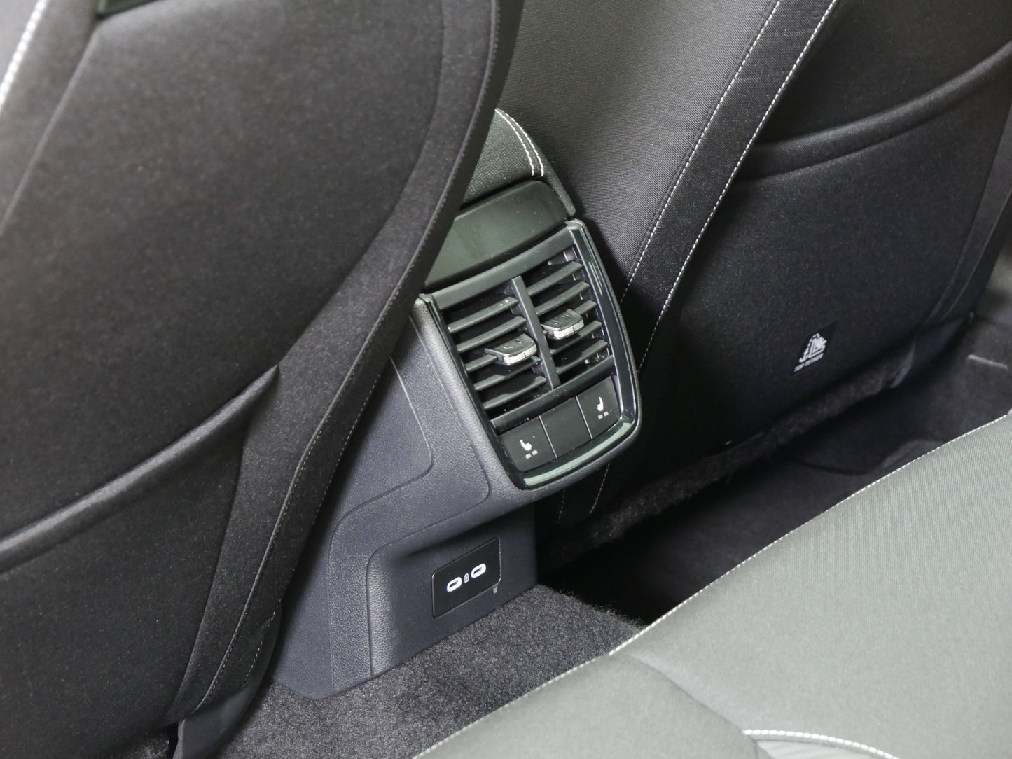 Škoda Kamiq DSG/MonteCarlo/PANORAMA/KAMERA/CZ/DPH