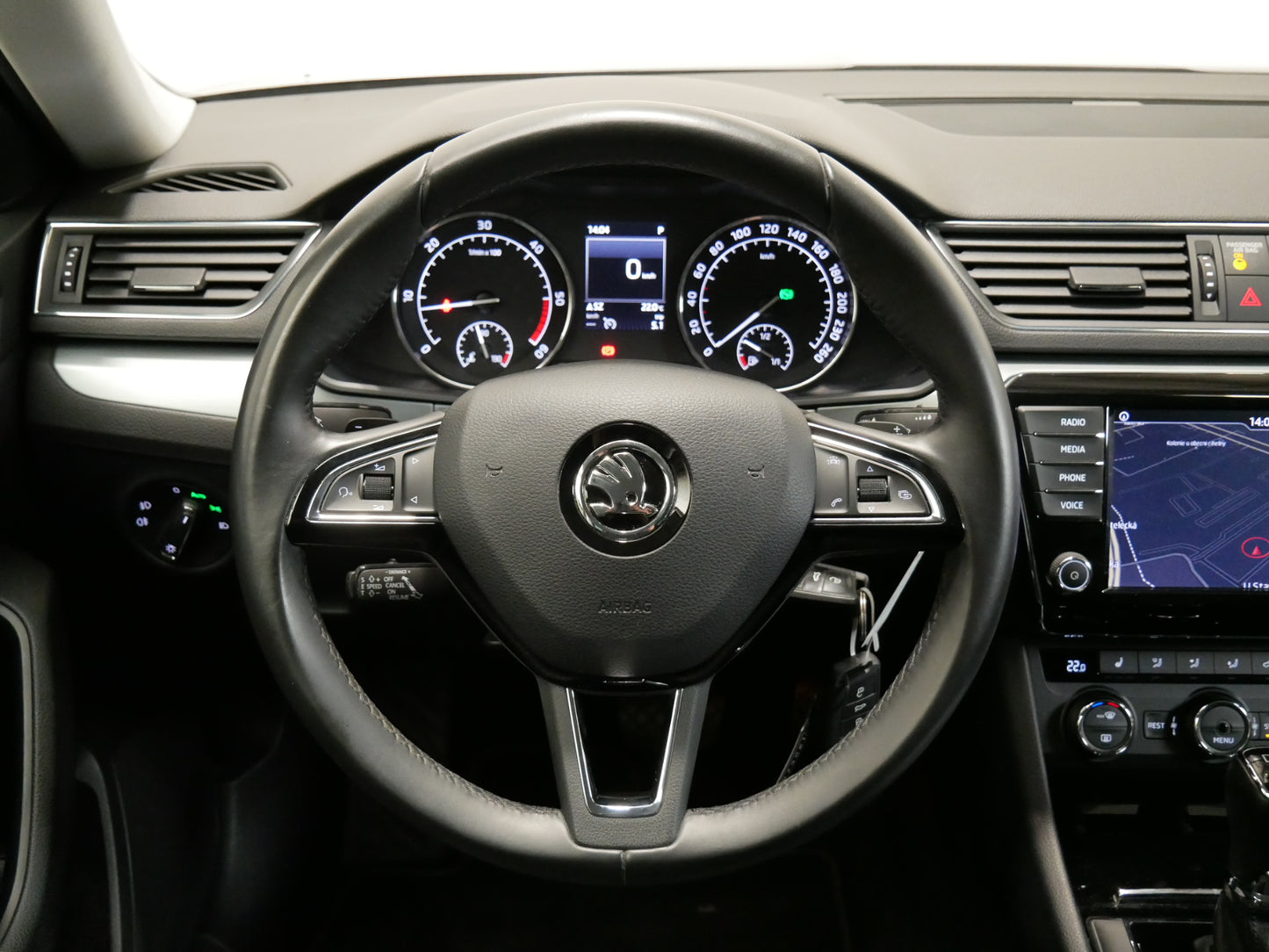 Škoda Superb 2.0 TDI/140kW/DSG/XENON/SERVIS/EL.VÍKO