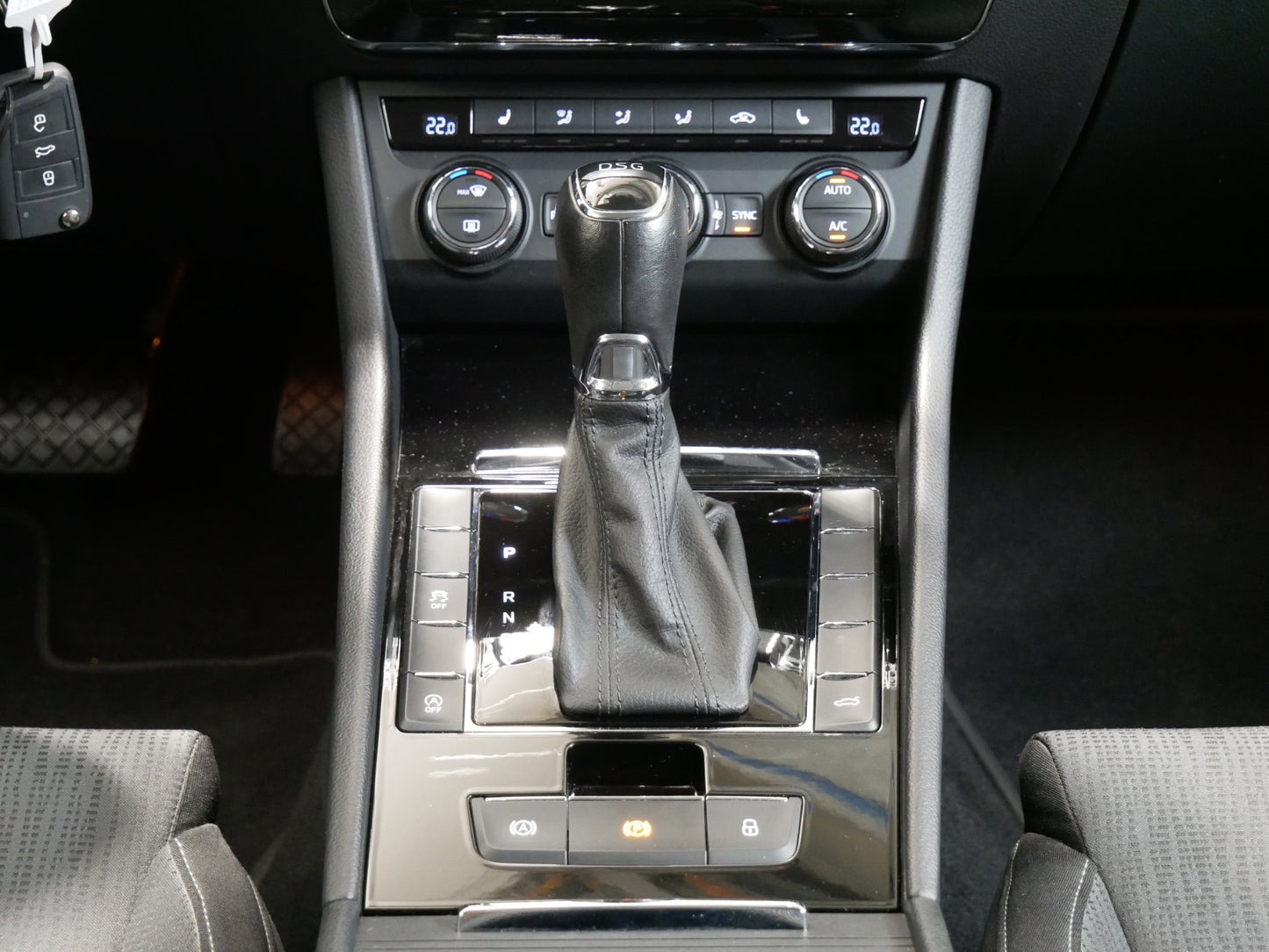 Škoda Superb 2.0 TDI/140kW/DSG/XENON/SERVIS/EL.VÍKO
