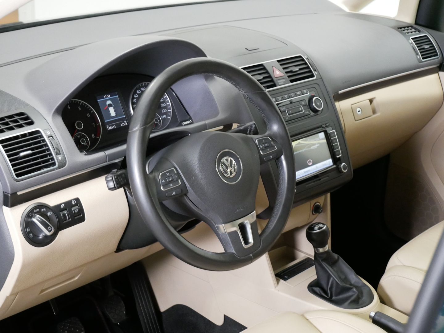 Volkswagen Touran 1.4 TSI/103kW/HIGHLINE/PANORAMA/XENONY/SERVIS