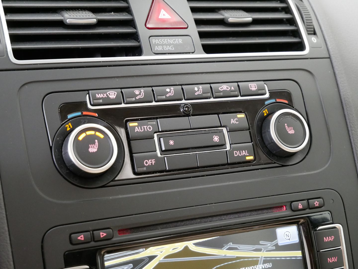 Volkswagen Touran 1.4 TSI/103kW/HIGHLINE/PANORAMA/XENONY/SERVIS