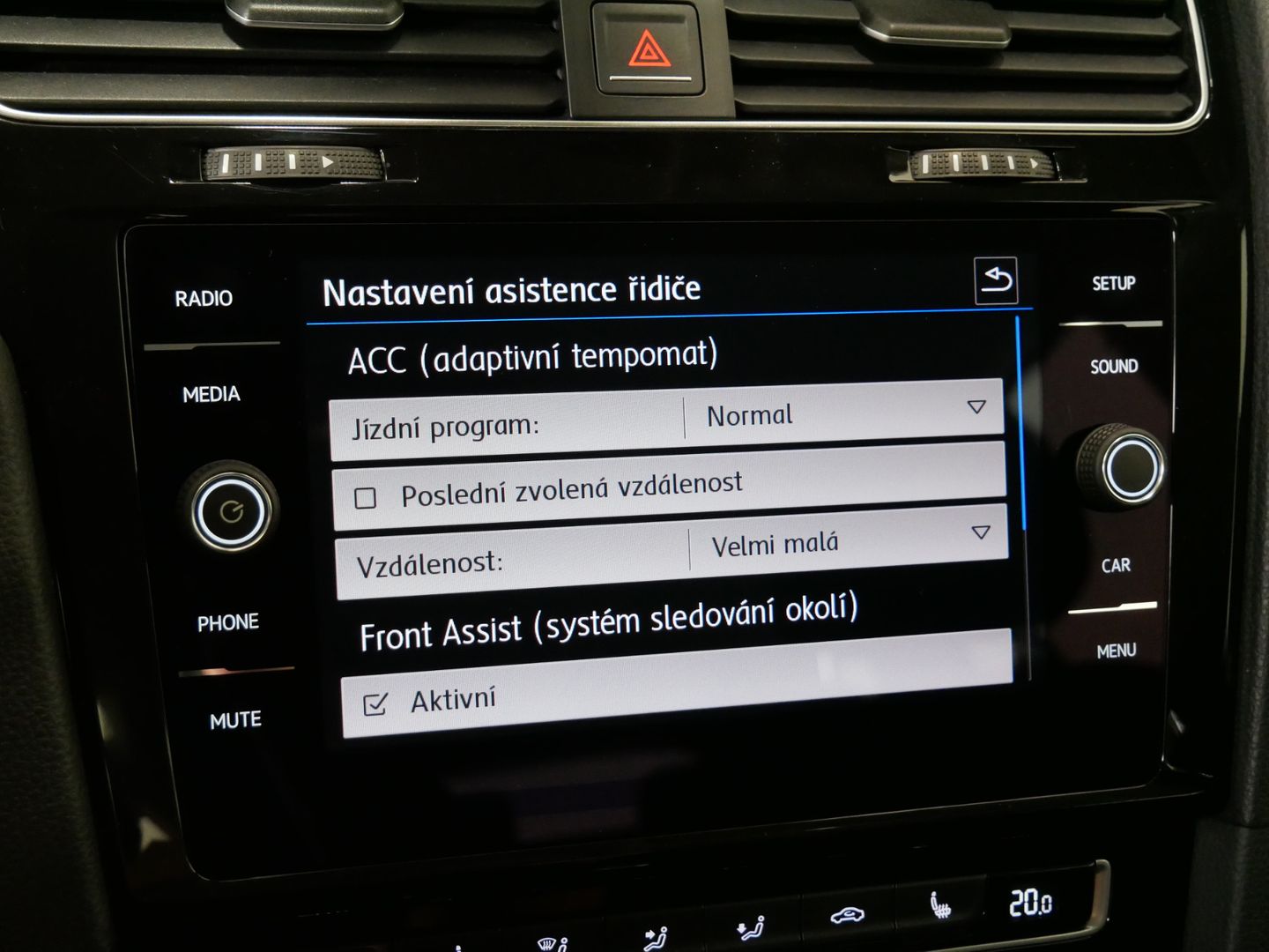 Volkswagen Golf 1.6 TDI 85kW DSG SERVIS 2. MAJ