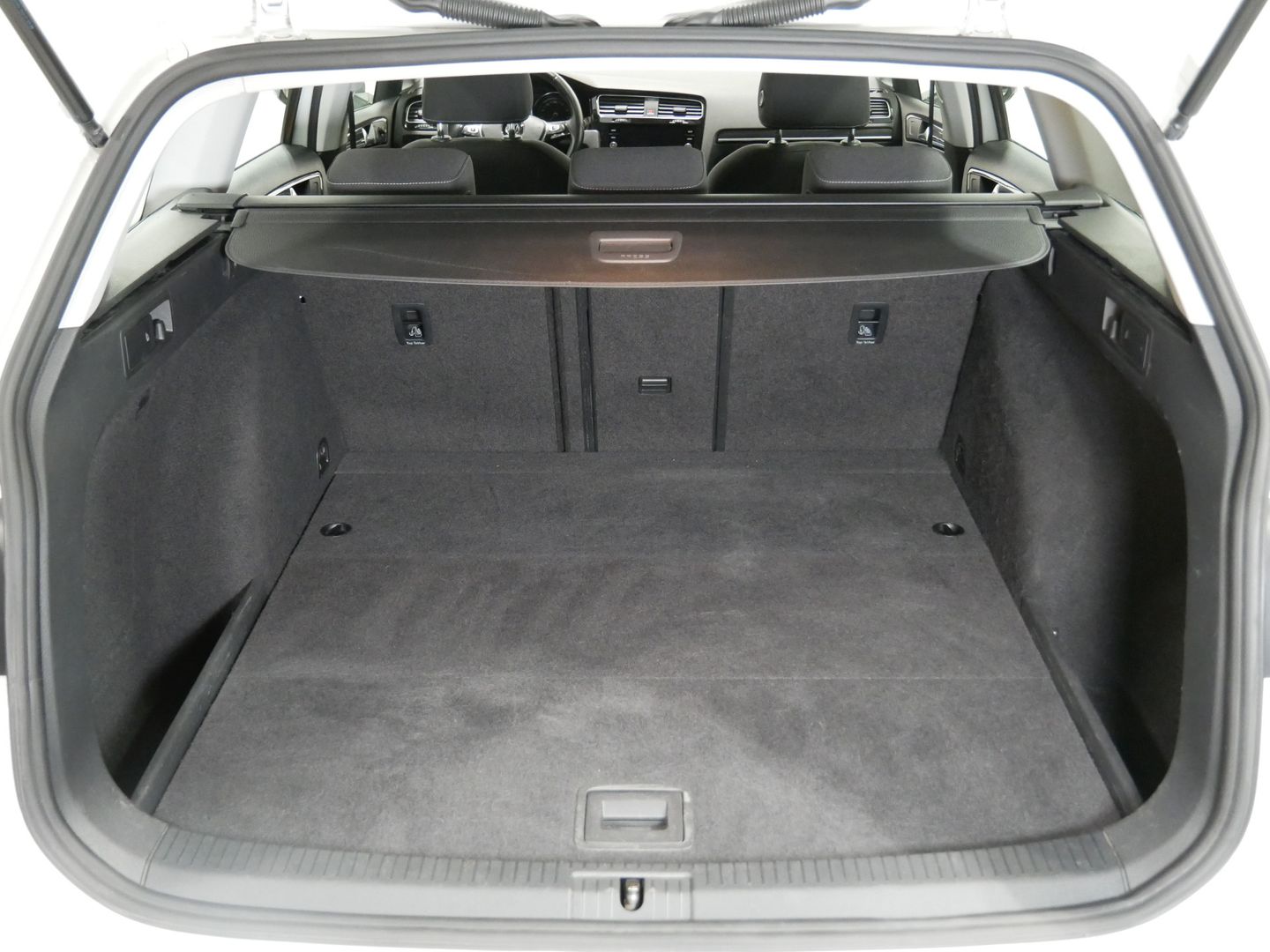 Volkswagen Golf 1.6 TDI 85kW DSG SERVIS 2. MAJ