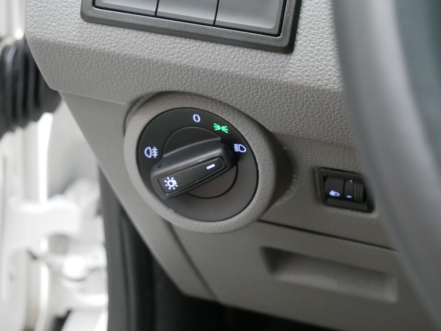 Volkswagen Transporter - skříňový vůz 2.0 TDI/CZ/DPH/ZÁRUK