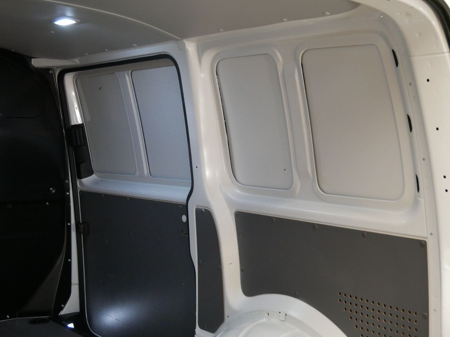Volkswagen Transporter - skříňový vůz 2.0 TDI/CZ/DPH/ZÁRUK
