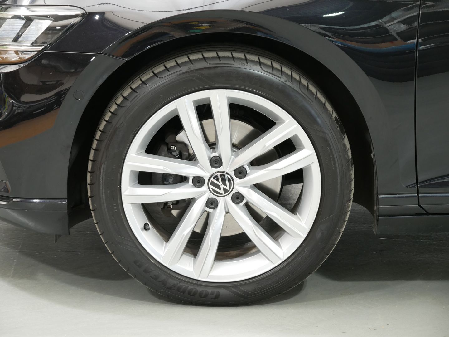Volkswagen Passat 2.0 TDI/WEBASTO/NAVI/DPH/KAMERA/EL.VÍKO/HARMAN/MAS