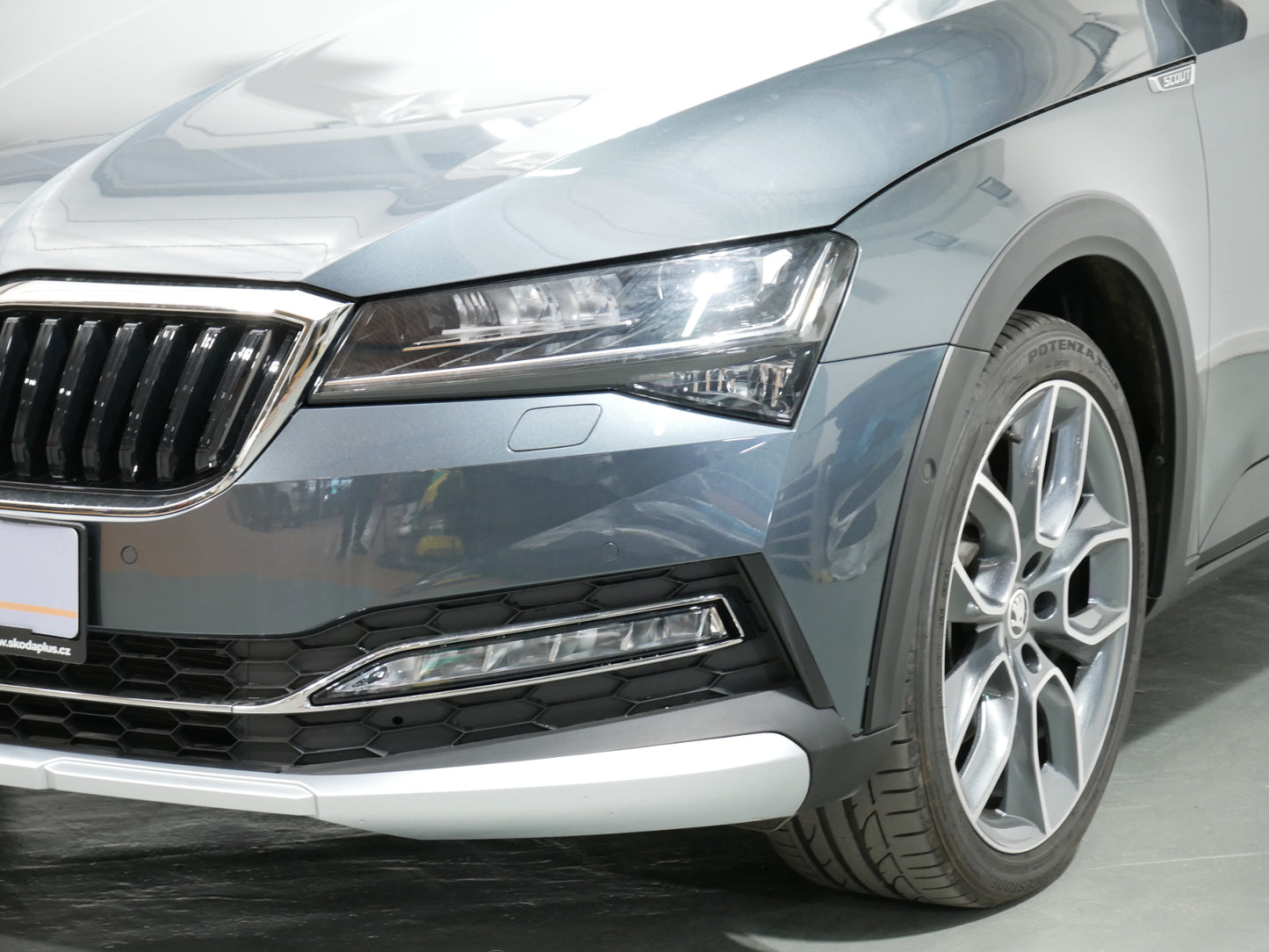Škoda Superb 2.0 TDI/147kW/DSG/4x4/SCOUT/WEBASTO