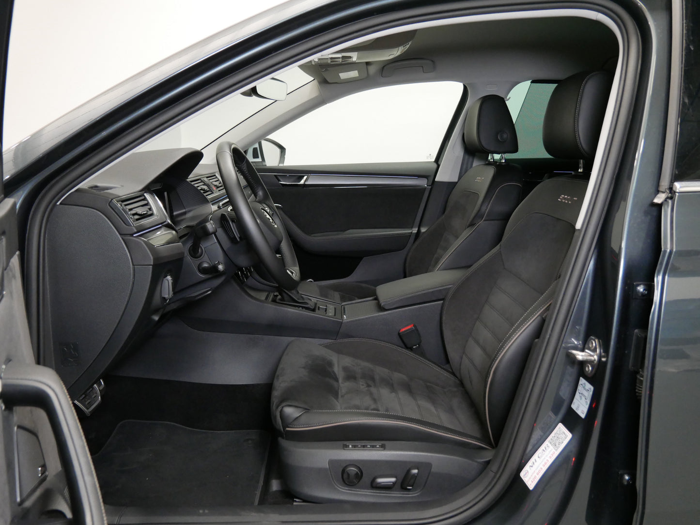 Škoda Superb 2.0 TDI/147kW/DSG/4x4/SCOUT/WEBASTO