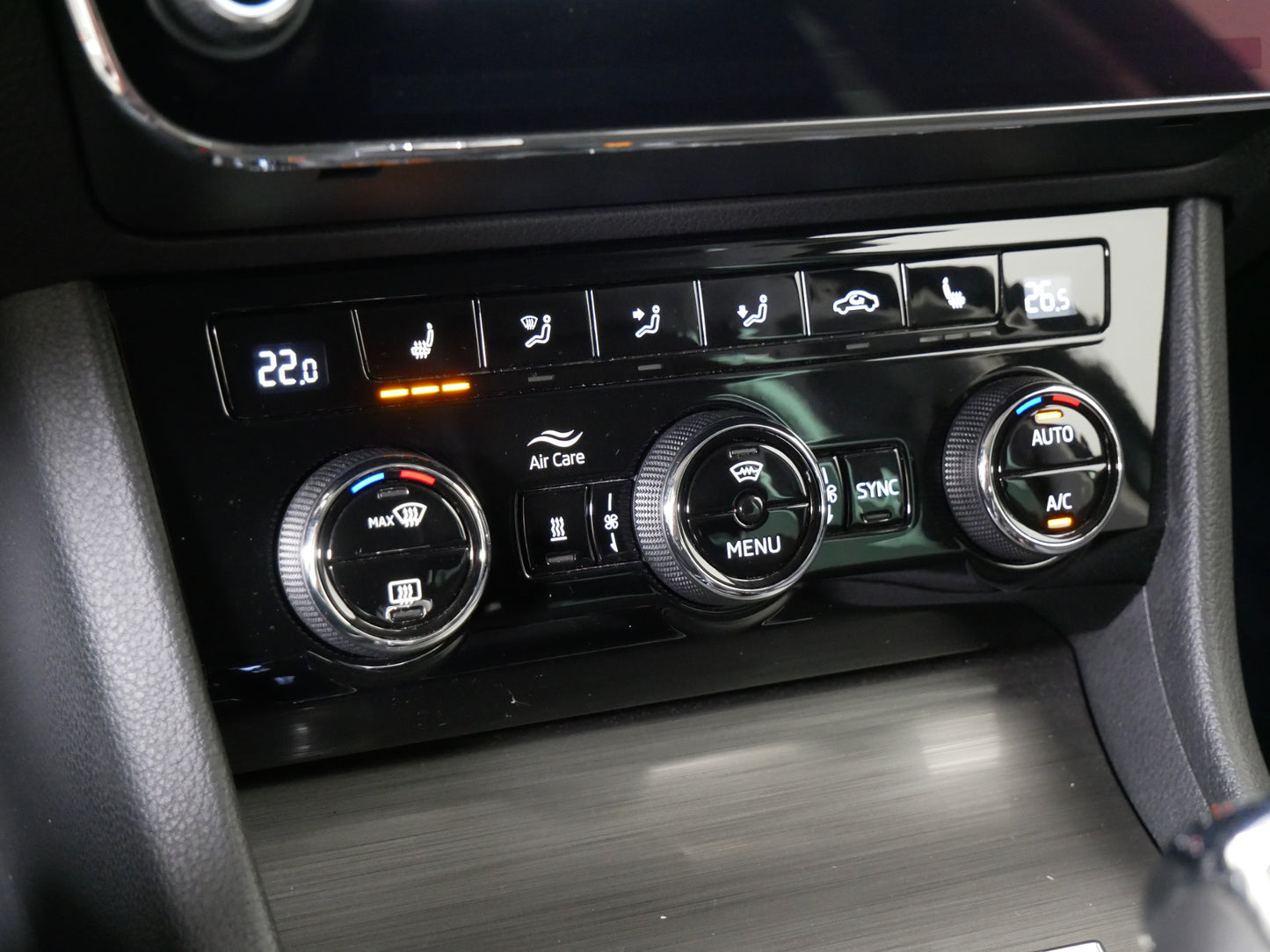 Škoda Superb 2.0 TDI/147kW/DSG/4x4/SCOUT/WEBASTO
