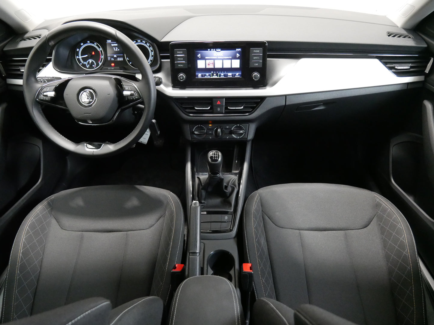 Škoda Scala 1.0 TSI/81 kW/LED/TAŽNÉ/CZ/DPH/ZÁRUKA