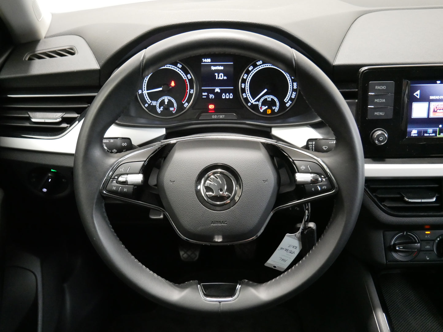 Škoda Scala 1.0 TSI/81 kW/LED/TAŽNÉ/CZ/DPH/ZÁRUKA