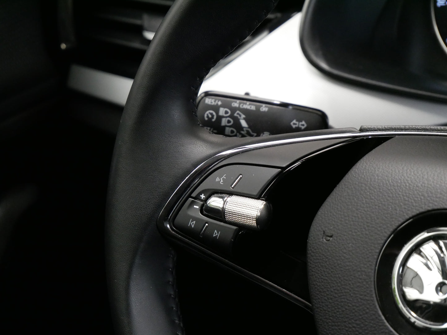 Škoda Scala 1.0 TSI/81 kW/LED/TAŽNÉ/CZ/DPH/ZÁRUKA