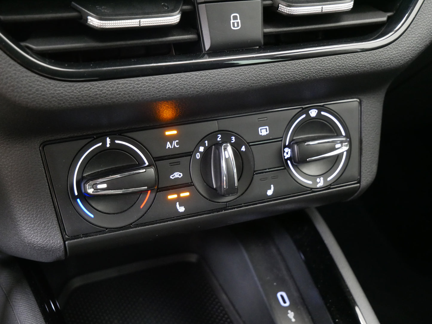 Škoda Scala 1.0 TSI/81 kW/LED/TAŽNÉ/CZ/DPH/ZÁRUKA