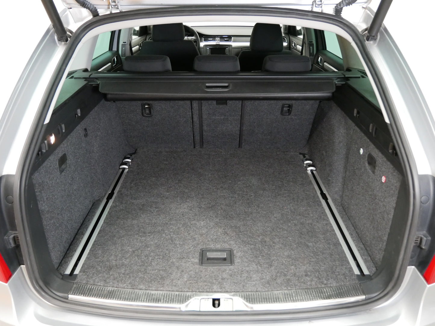 Škoda Superb 2.0 TDI/125 kW/DSG/XENONY/DPH