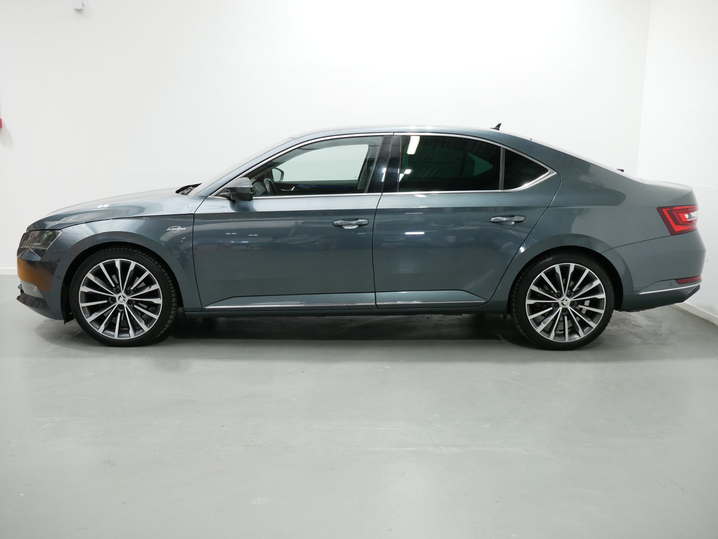 Škoda Superb 2.0 TDI/140kW/4x4/DSG/L&K/WEBASTO