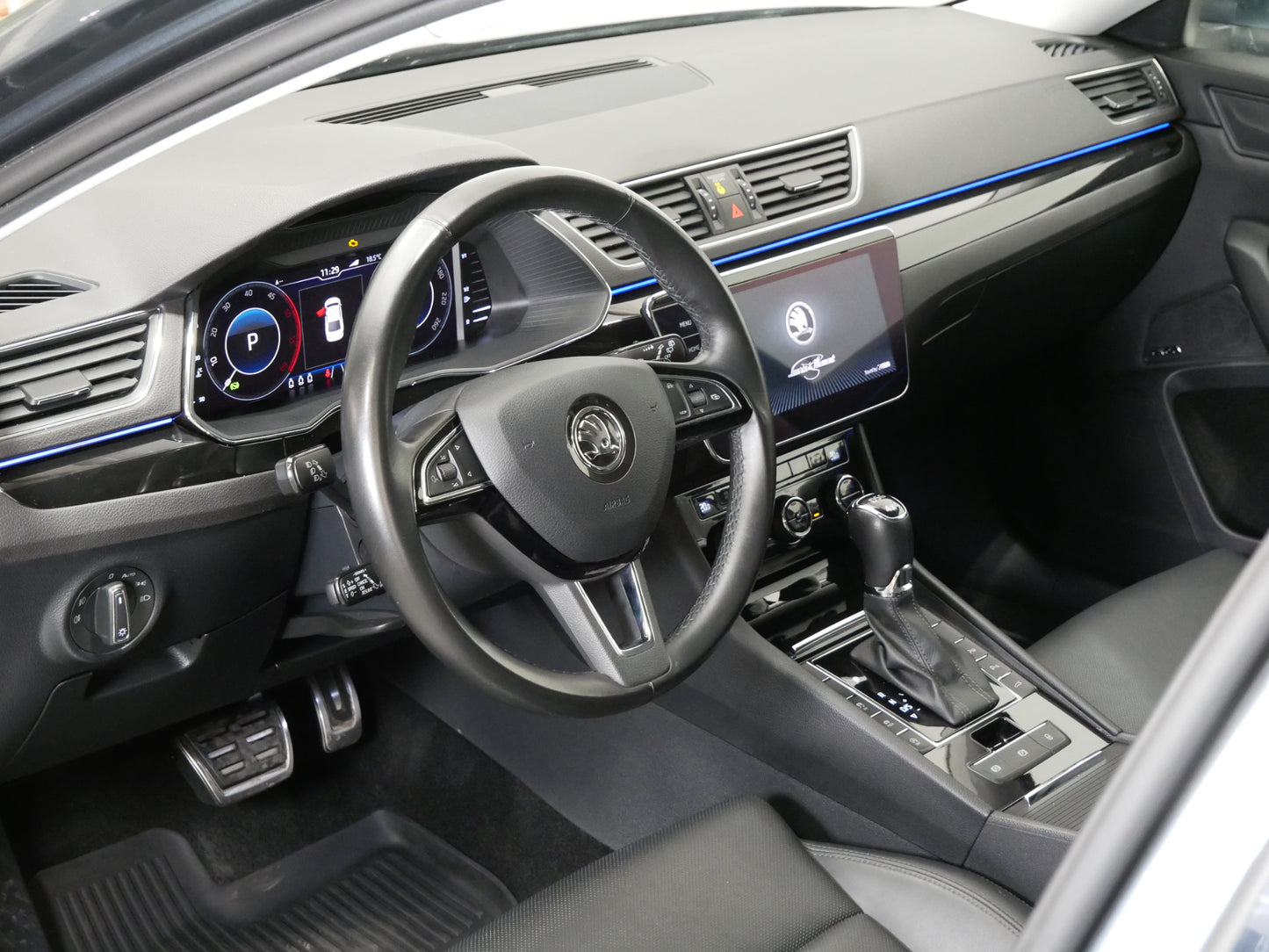 Škoda Superb 2.0 TDI/140kW/4x4/DSG/L&K/WEBASTO