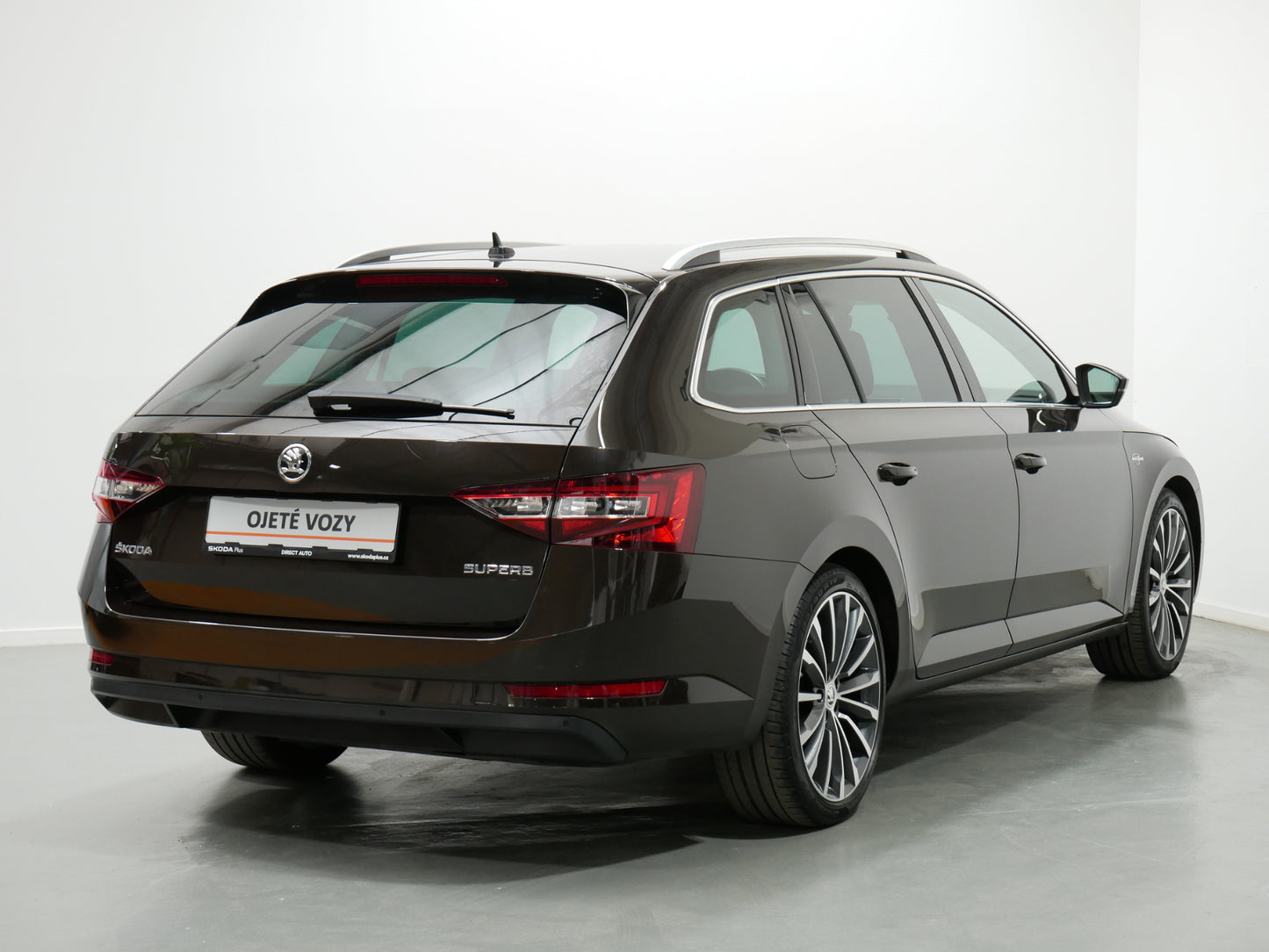 Škoda Superb 2.0 TDI/140kW/TAŽNÉ/DCC/CANTON/VENTILACE/KŮŽE/L&K