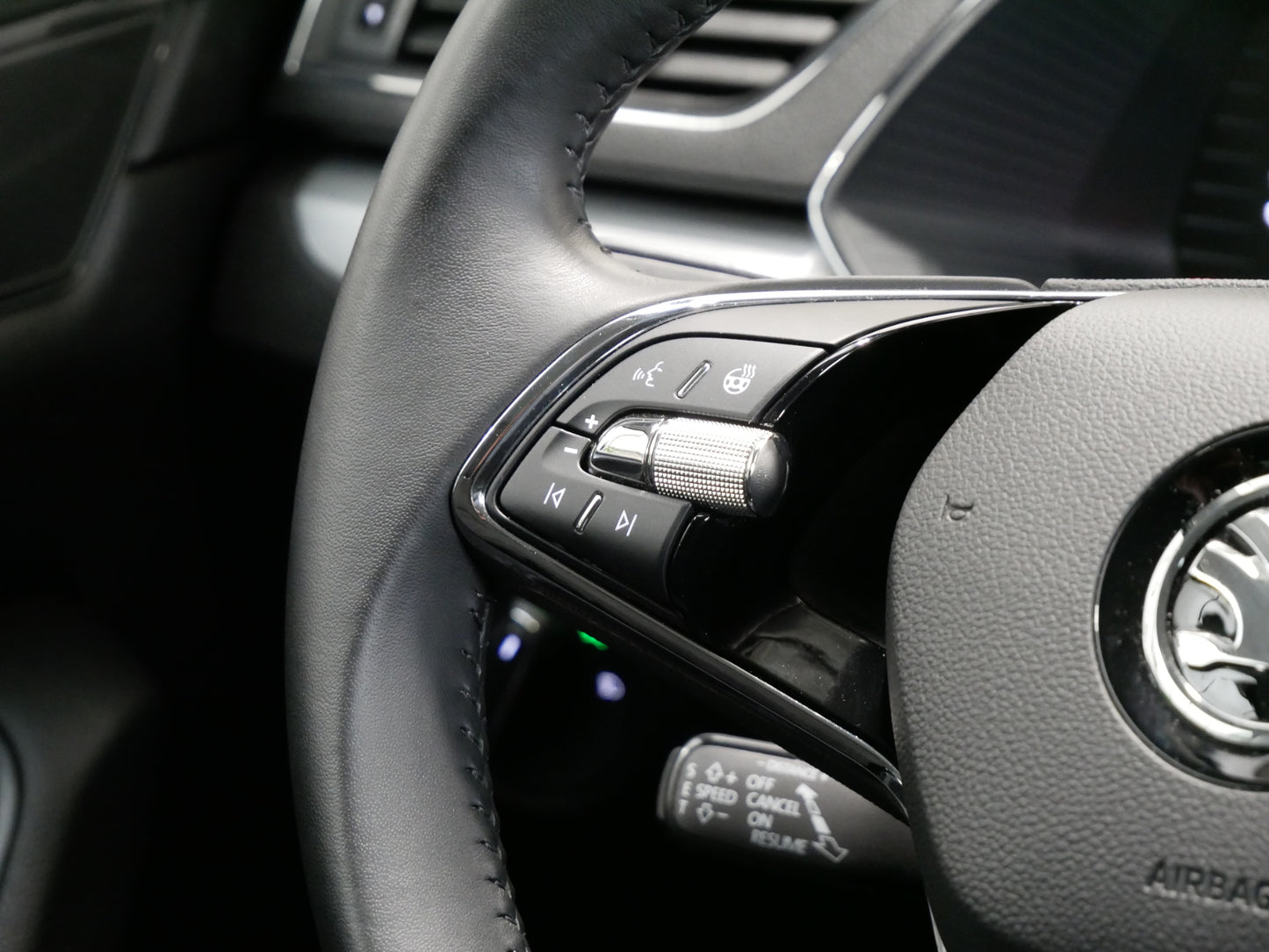 Škoda Superb iV iV/160 kW/DSG/LED/NAVI/DCC/DPH/ZÁRUKA/VirtualCOCKP