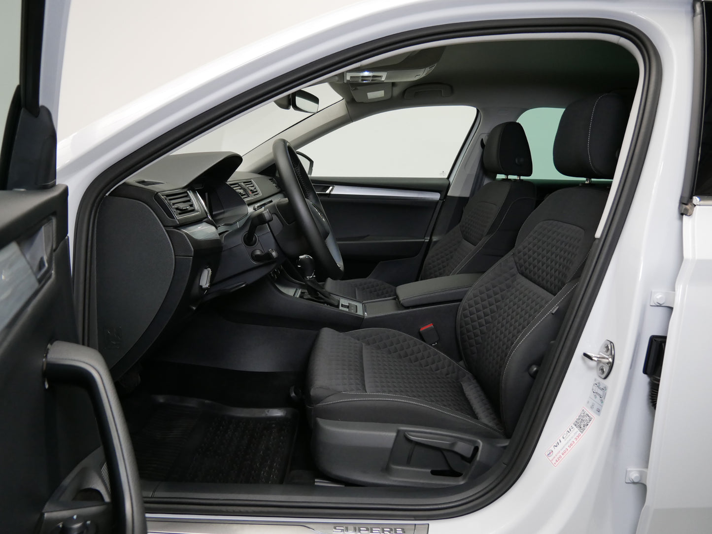Škoda Superb iV iV/160 kW/DSG/LED/NAVI/DCC/DPH/ZÁRUKA/VirtualCOCKP