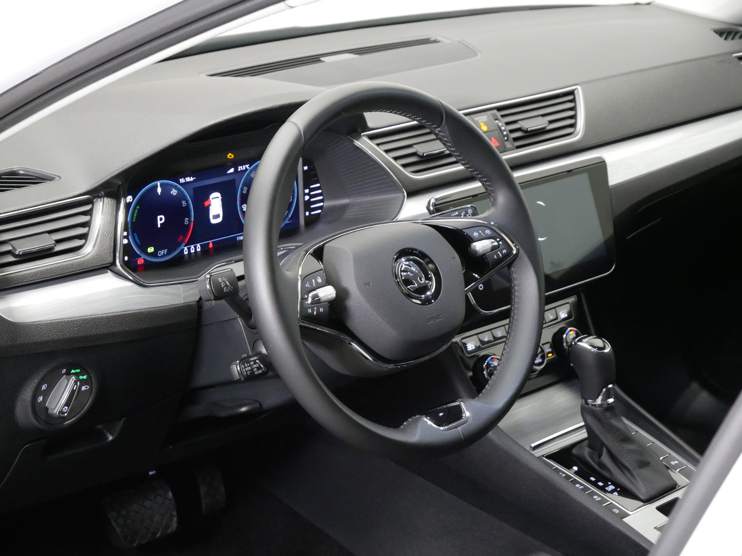 Škoda Superb iV iV/160 kW/DSG/LED/NAVI/DCC/DPH/ZÁRUKA/VirtualCOCKP