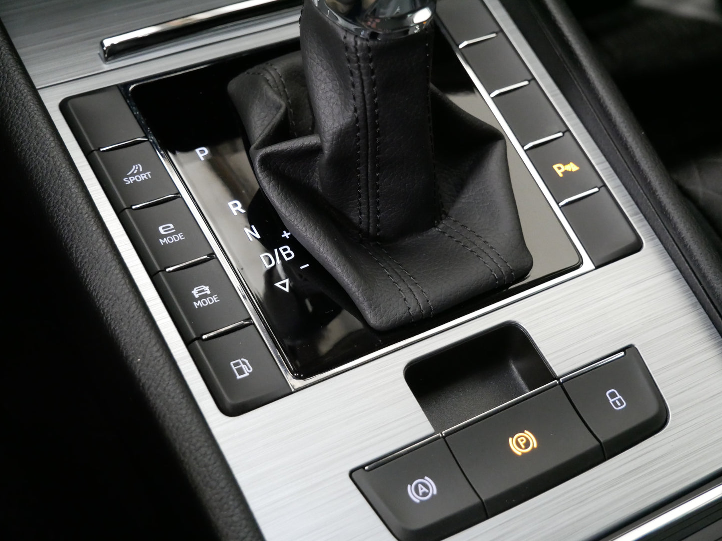 Škoda Superb iV iV/160 kW/DSG/LED/NAVI/DCC/DPH/ZÁRUKA/VirtualCOCKP